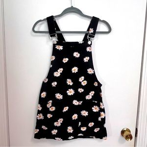 Forever 21 Daisy Overall Dress Size Small